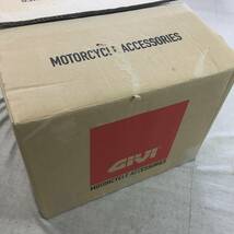 未使用 GIVI(ジビ) バイク用 リアボックス モノロック 26L E260NX スモークレンズ 17449_画像1