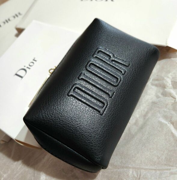 新品未使用　 Dior　ノベルティ　化粧ポーチ 小物入り　非売品　【箱付き】