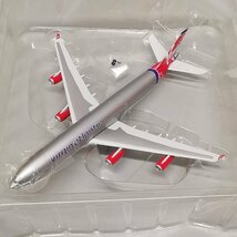 未使用 Virgin Atlantic ヴァージンアトランティック 1/400 Airbus A340-300 Dragon Wings 元箱入 付属品 航空機 模型 Z5581_画像3