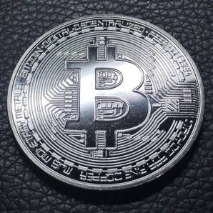 外国古銭 アメリカ 銀貨 ビットコイン bitcoin 仮想通貨 記念銀貨 大型銀貨 カプセル付きの画像1