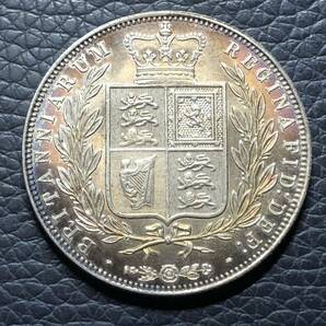 外国古銭 イギリス 銀貨 1882年 ヴィクトリア女王 ハノーヴァー朝第6代女王 大英帝国 古錢 大型銀貨 の画像2