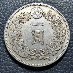 日本古銭 新1円銀貨　明治23年　貨幣 竜 菊紋 貿易銀　一円銀貨 大型銀貨