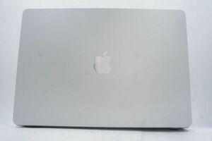 ★☆全額返金保証！最速発送！【MacBook Air 2023 15インチ M2 /8GB /512GB シルバー 充放電3回 美品】★☆（202403-18503-PCkaitori）