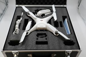 ☆全額返金保証！最速発送！【DJI ドローン Phantom 4 Pro+ V2.0 通電確認済 専用ケース付 フライト回数10回】☆（202404-30583-kaitori）