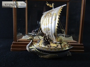 * silver made Treasure Ship ornament silver 960 glass case go in weight 214g*