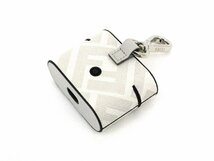 7万新品◆FENDI フェンディ FFズッカ柄 白灰系コーテッドキャンバス×レザー AirPods Proケース 1円_画像5