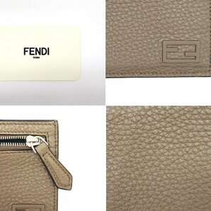 9万新品◆FENDI フェンディ グレージュ×淡黄バイカラーFFモチーフ付き カード・コイン フラグメントケース 1円の画像9