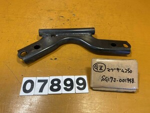 送料B [GZ 07899]即決!!マグザム250 純正ステー エンジンハンガー!!同梱可!!実働車外し!!検索)SG17J-001