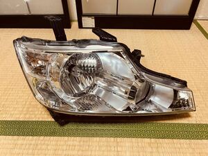 ステップワゴン DBA-RK5 右 ヘッド ランプ ライト ＨＩＤ KOITO 100-22013