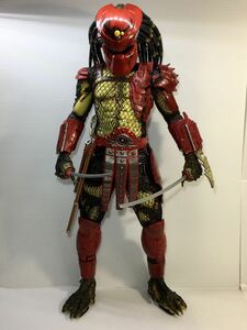 ○【同梱B】【中古】ネカ 1/4 ビッグレッド・プレデター アクションフィギュア 箱なし 現状品 2400031185208