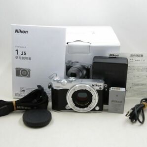 [22270V5]★ほぼ新品級★NIKON 1 J5 ボディ 元箱付きの画像1