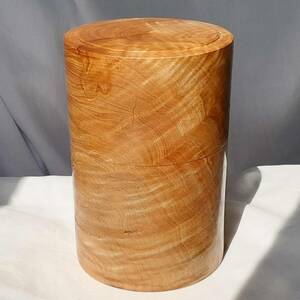 小物入れ 紅葉(モミジ) 幅11cm 高16.6cm 茶筒型 手作り 木製 超銘木