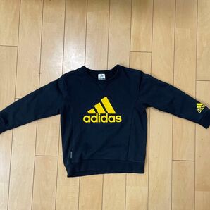 adidas アディダス トレーナー　ジュニアサイズ130センチ