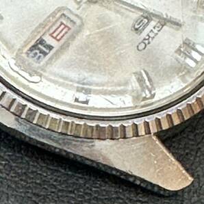 稼働品 セイコー AT/自動巻 5126-8050 ファイブ 23石 シルバー文字盤 デイデイト メンズ腕時計 ヴィンテージ コレクター収集品の画像5