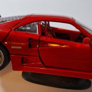 中古品 ミニカー BBURAGO ブラーゴ Ｆ４０ フェラーリ ダイキャスト 1/18 MADE IN ITALYの画像4