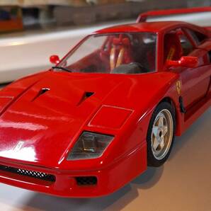 中古品 ミニカー BBURAGO ブラーゴ Ｆ４０ フェラーリ ダイキャスト 1/18 MADE IN ITALYの画像1