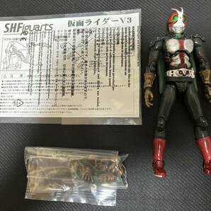 S.H.フィギュアーツ 仮面ライダー1号、2号(THE FIRST)、V3(THE NEXT)、(サイクロン号(THE FIRST Ver.) 4点セットの画像3