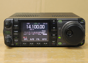 ICOM アイコム IC-7000M HF/50/144/430MHz 50W(430MHzは35W) ３アマ可