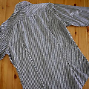 MEN'S BIGI メンズビギ ストライプシャツ 模様入り〈 Mサイズ 〉日本製 ホワイト／グレー 美品の画像2