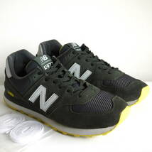 new balance ニューバランス 574　人気の定番モデル〈 9インチ　27cm 〉限定イエローソール　替えヒモ付き　美品_画像2