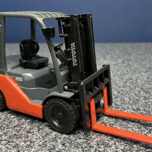 ｃ48希少 ZAXIS 170Wショベルカー TOYOTA GENEO25フォークリフト 2台セット！  フィギュア ミニカー 建設車両 作業車両 重機 お宝の画像9