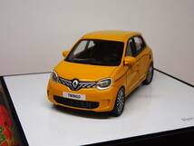 1/43 NOREV ディーラー特注 RENAULT TWINGO III Jaune Mangue 2014 ルノー トゥインゴ マンゴーイエロー_画像1