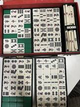 麻雀　一式　麻雀牌　ケース入り　点棒（100点×41、1000点×36、5000点×7、10000点×4）_画像1