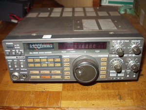 KENWOOD TS-670 ALL MODE QUAD BANDER