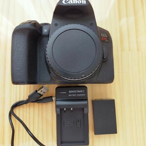 ★極美品★ CANON キャノン EOS KISS X10i 