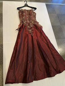  fine quality / beautiful goods * presentation / musical performance ./ chairmanship / party / Mai pcs / red wine + Gold embroidery / race * long dress *