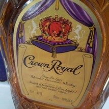 CROWN ROYAL 1976年 クラウン ローヤル カナディアン ウイスキー 750ml 40% 巾着袋付 古酒 未開栓 当時物_画像2