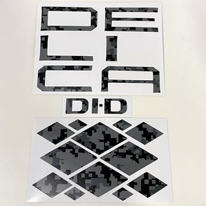 新型 デリカD:5 スリーダイヤ DELICA DIDエンブレムステッカー デジタル迷彩グレー
