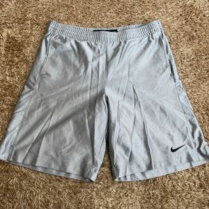 t78 NIKE basket shorts size M inscription Thai made 