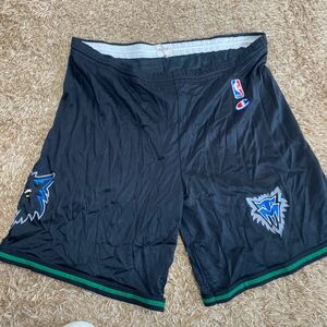 t79 champion sport shorts size M inscription 