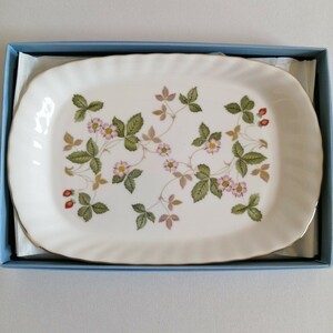 【美品】WEDGWOOD ウエッジウッド スパイラルトレイ 角皿 ワイルドストロベリー