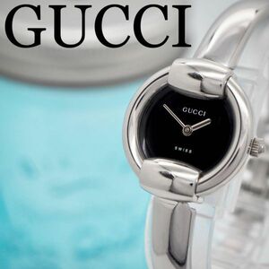 745【美品】GUCCI グッチ時計　レディース腕時計　ブラック　バングル　人気