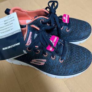 SKECHERSシューズ