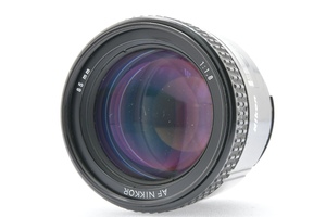 Nikon AF NIKKOR 85mm F1.8 Fマウント ニコン AF一眼レフ用 中望遠単焦点レンズ
