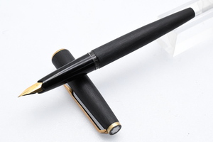 MONTBLANC Montblanc 220 14K. go in type fountain pen #24122