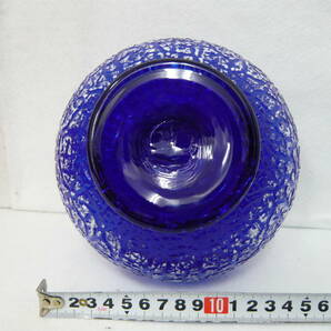 (M40654)琉球ガラス 青色 花瓶 水差し 花入 沖縄 工芸ガラス フラワーベースの画像6