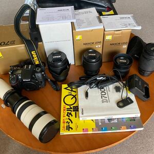 Nikon D7000とレンズ4本とスリービーチ望遠レンズ(Nikonマウント付き)