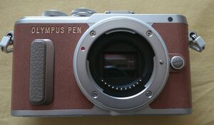 ★OLYMPUS PEN E-PL8 豪華レンズ付属品キット付き★