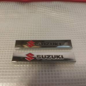 SUZUKI(スズキ) エンブレムプレート 縦1.0cm×横6.0cm×厚さ2ｍｍ 2枚組 ① 送料無料の画像1