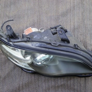 スバル レガシー BP5 純正 HID ヘッドライト 左右 KOITO コイト 100-20792 前期 中古 レガシィ subaruの画像4