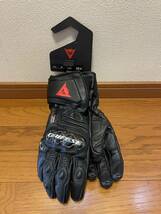 【新品】ダイネーゼ DAINESE CARBON 4 LONG LEATHER GLOVES Mサイズ 黒_画像2