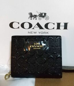 最終価格！COACH 二つ折り財布 エンボス加工