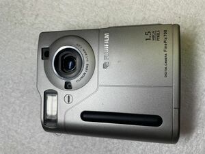 FinePix 700