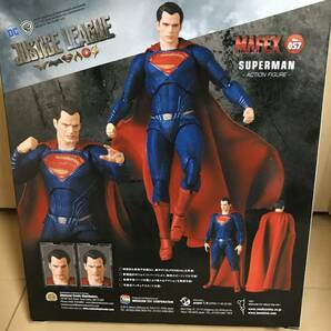 ■メディコム・トイ MAFEX No.057 SUPERMAN マフェックス スーパーマン 美品の画像2