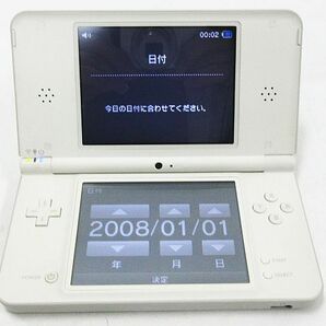 ■ 動作確認済 初期化済 現状品 NINTENDO 任天堂 ニンテンドー DSi LL UTL-001 ホワイト ゲーム機 ACアダプタ付 おまけ ソフト1本付きの画像2