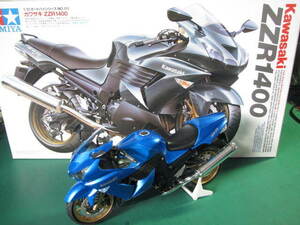 ★カワサキ　ＺＺＲ１４００　１／１２　プラモデル完成品★Kawasaki ZZR1400